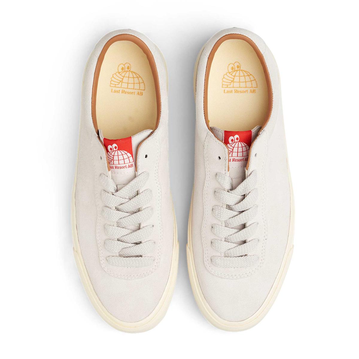 VM001-Suede Lo White